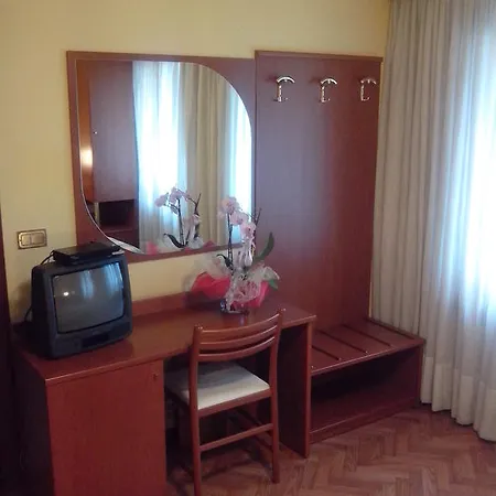 Monte Fior Hotell 2*